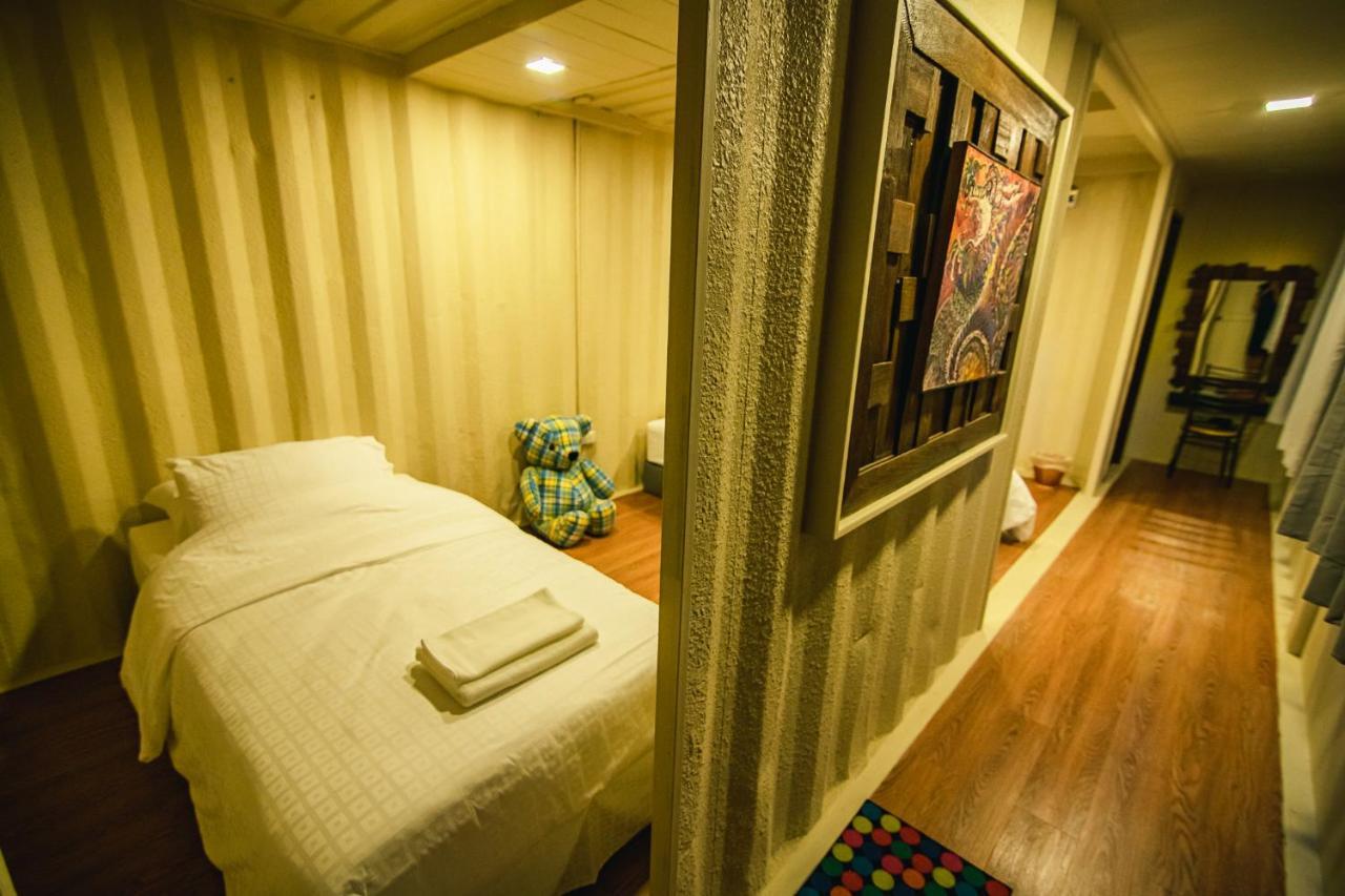 Suankaew​ Art​ Hostel​ Chonburi Exterior foto